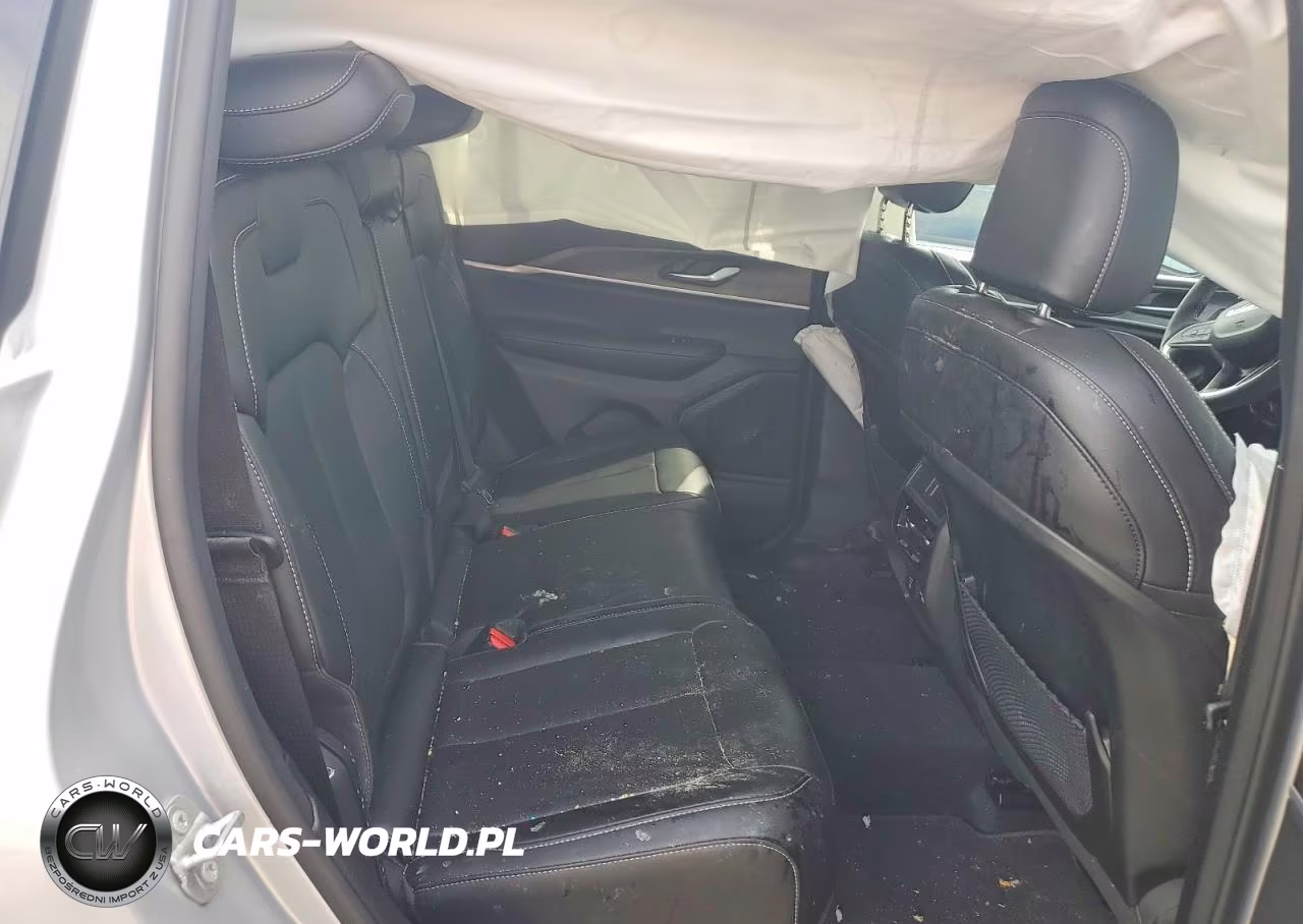 2025 Jeep Grand Cherokee Limited VIN:1C4RJHBG3SC310481 - 11