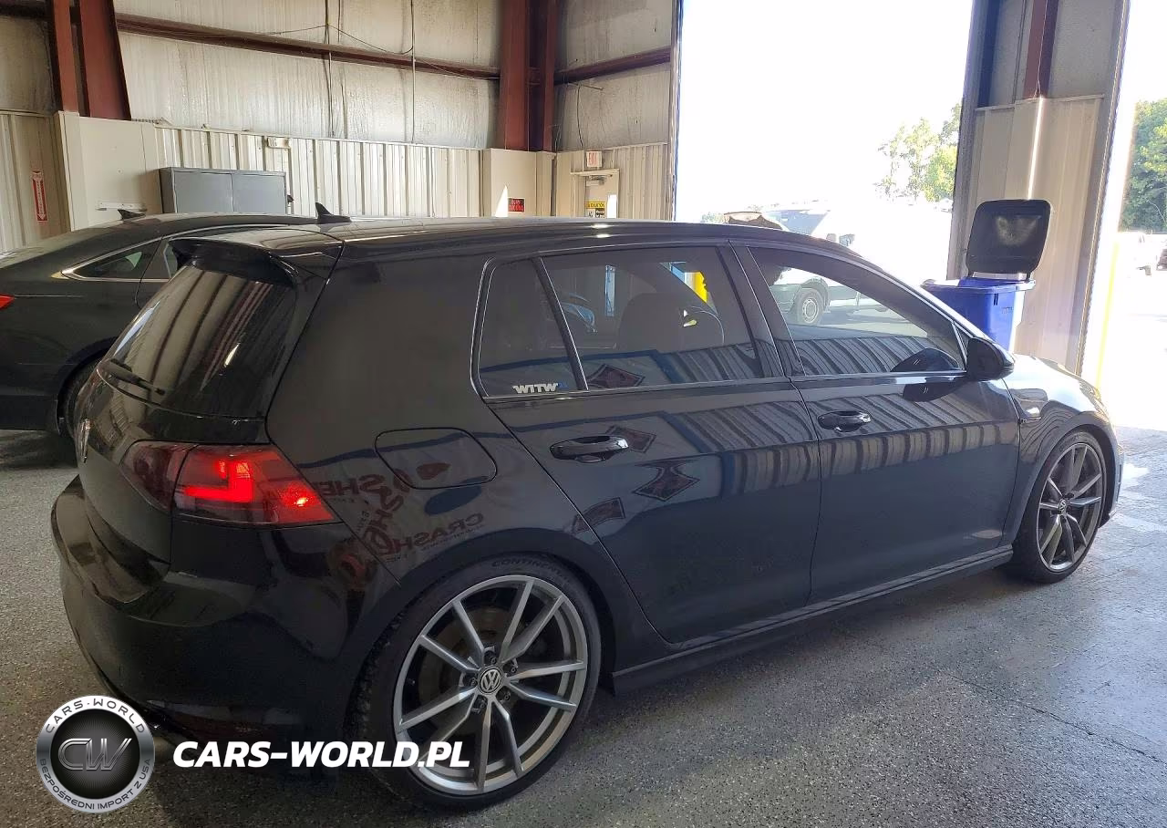 2017 Volkswagen Golf R VIN:WVWWF7AUXHW118312 - 3