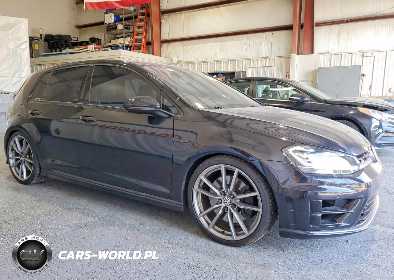 2017 Volkswagen Golf R VIN:WVWWF7AUXHW118312 - 4