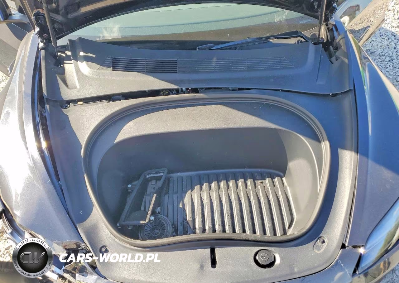 2026 Tesla Model 3 VIN:5YJ3E1EB0TF214801 - 11