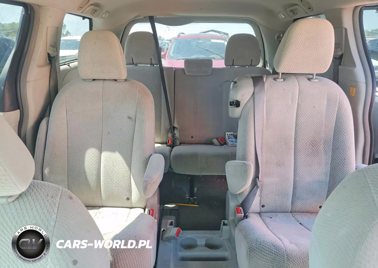 2012 Toyota Sienna Le VIN:5TDKK3DC4CS267197 - 10