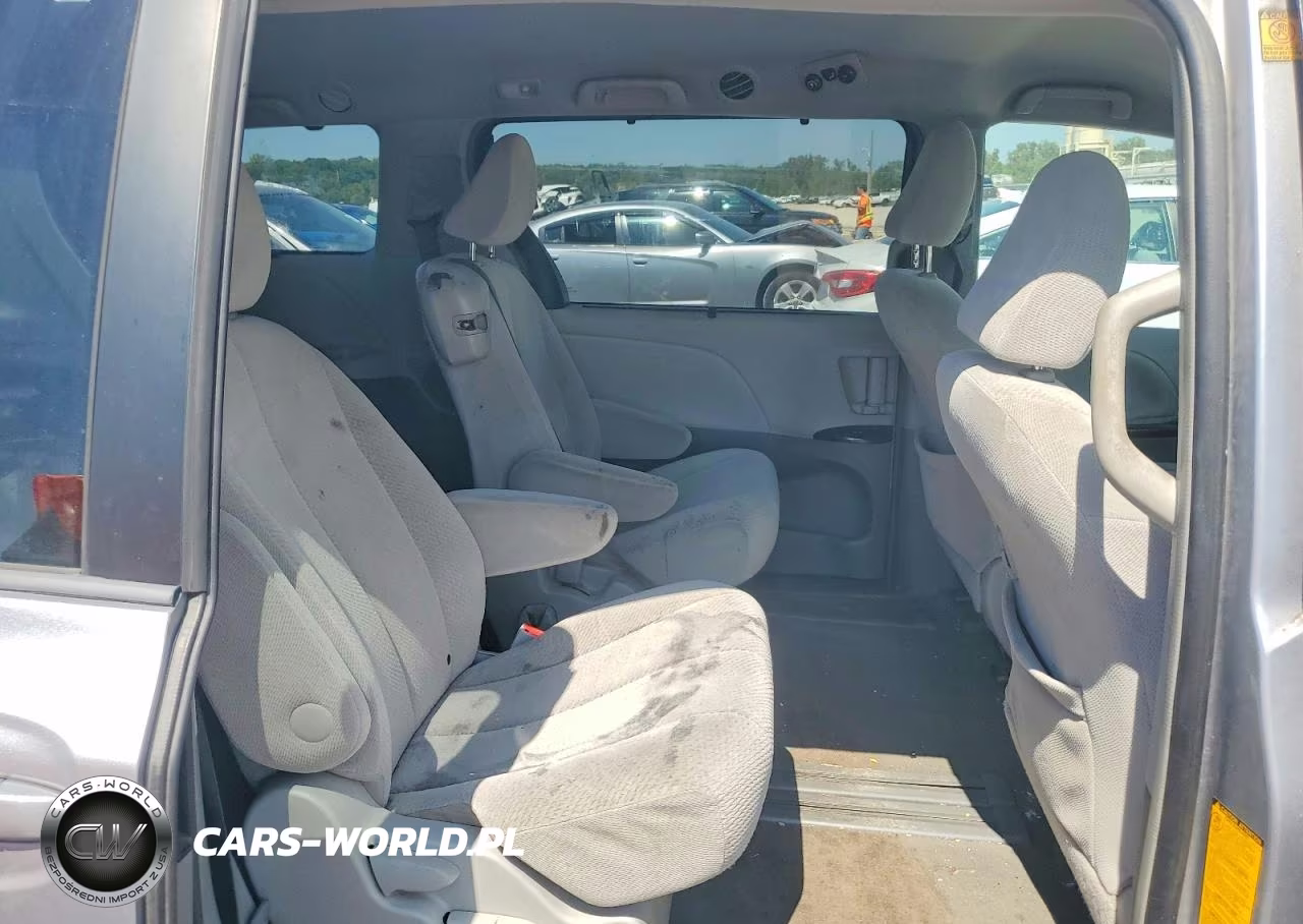 2012 Toyota Sienna Le VIN:5TDKK3DC4CS267197 - 11