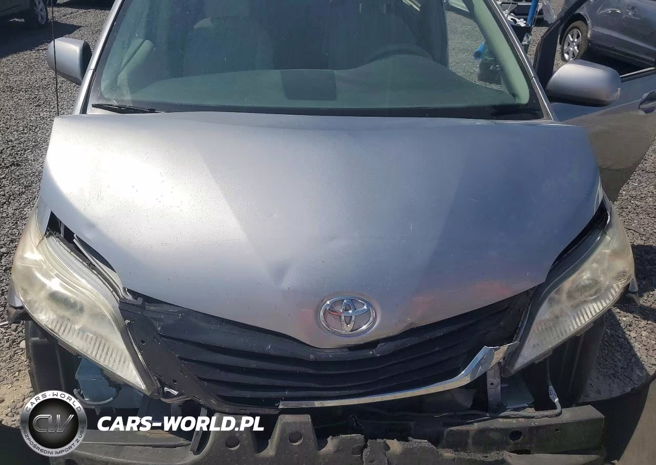 2012 Toyota Sienna Le VIN:5TDKK3DC4CS267197 - 12
