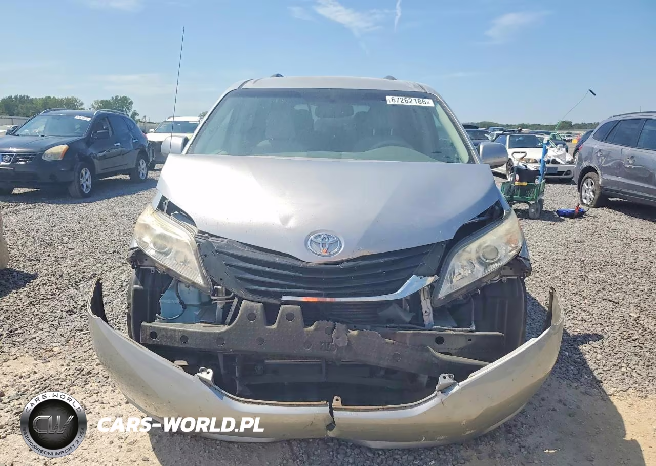 2012 Toyota Sienna Le VIN:5TDKK3DC4CS267197 - 5