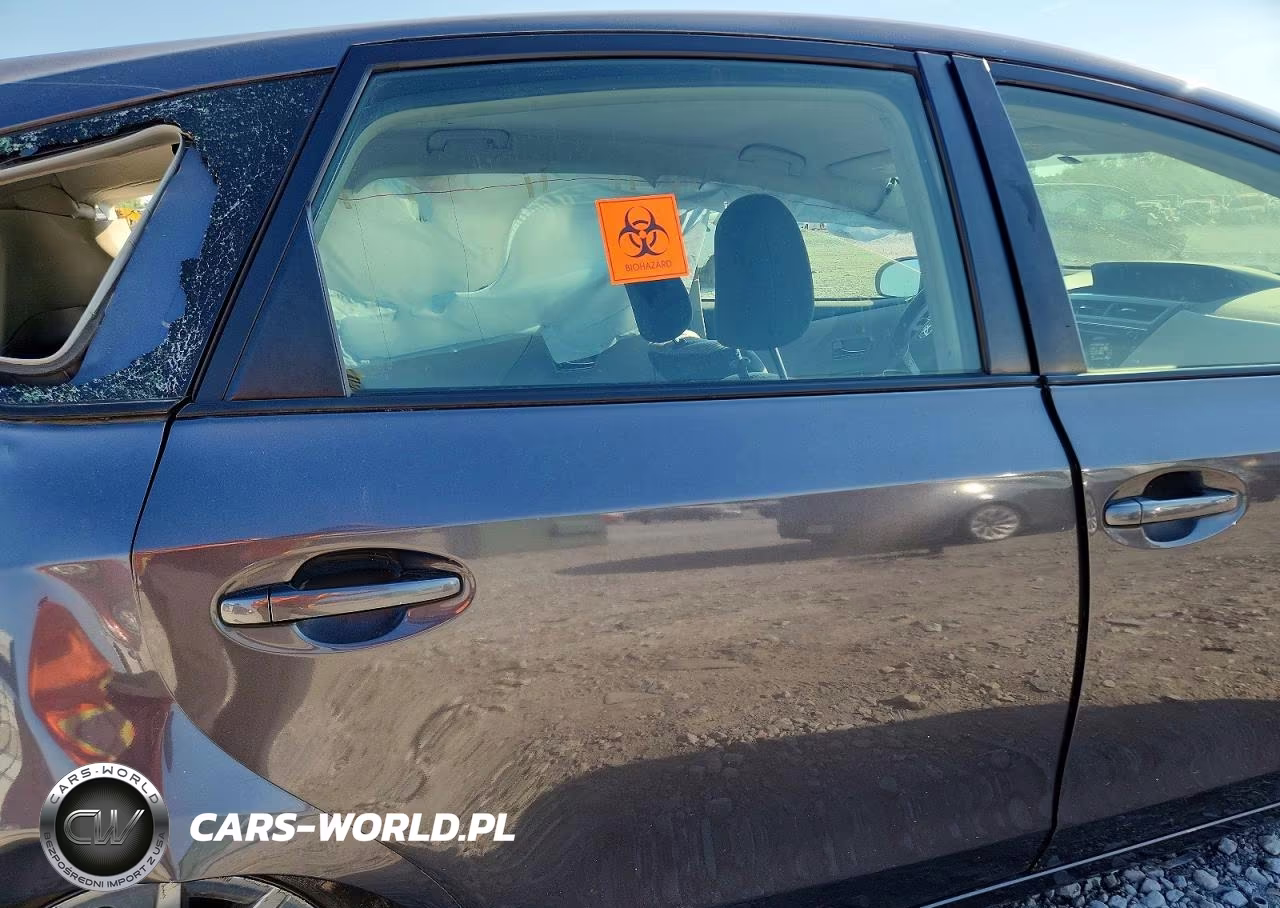 2017 Toyota Prius V Two VIN:JTDZN3EU6HJ066998 - 10