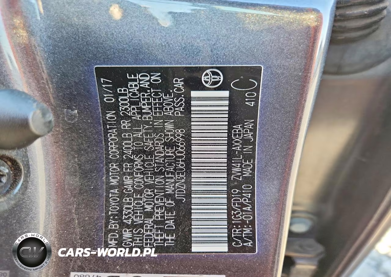 2017 Toyota Prius V Two VIN:JTDZN3EU6HJ066998 - 12