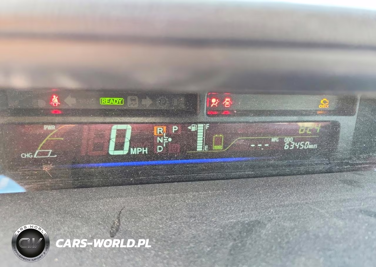 2017 Toyota Prius V Two VIN:JTDZN3EU6HJ066998 - 9