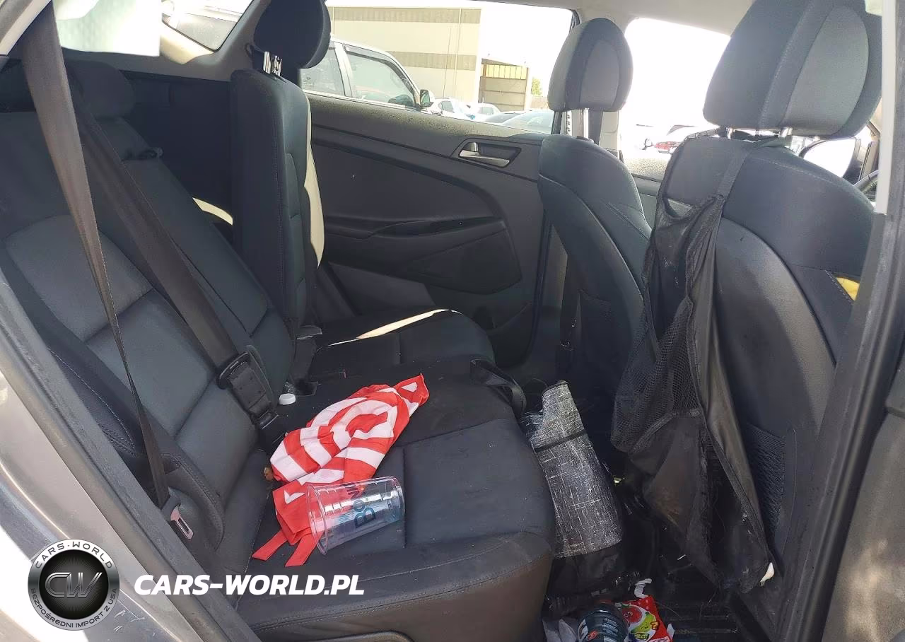 2018 Hyundai Tucson Sport VIN:KM8J33AL7JU801178 - 11