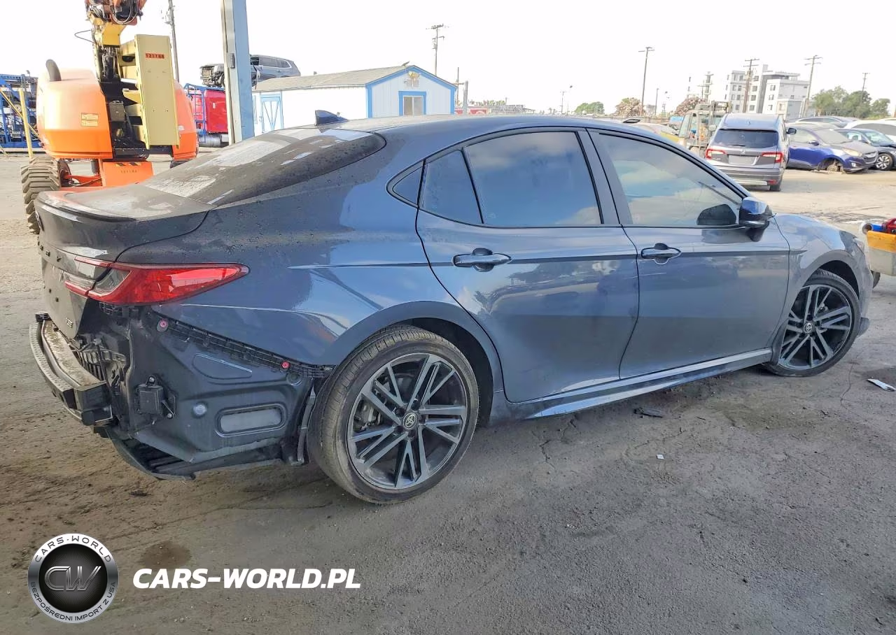 2026 Toyota Camry Xse VIN:4T1DAACKXTU755120 - 3