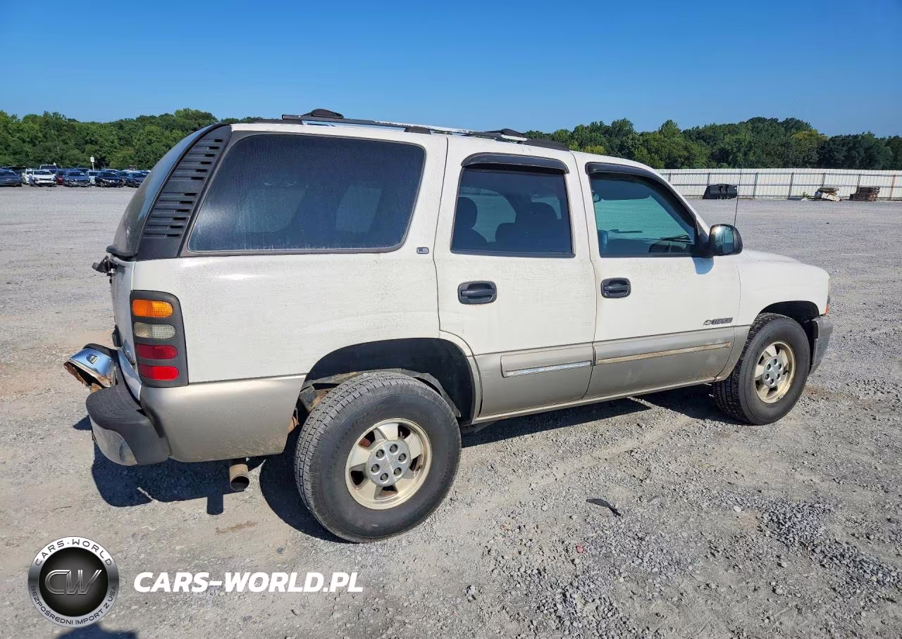 2000 Chevrolet Tahoe K1500 VIN:1GNEK13T8YJ165982 - 3