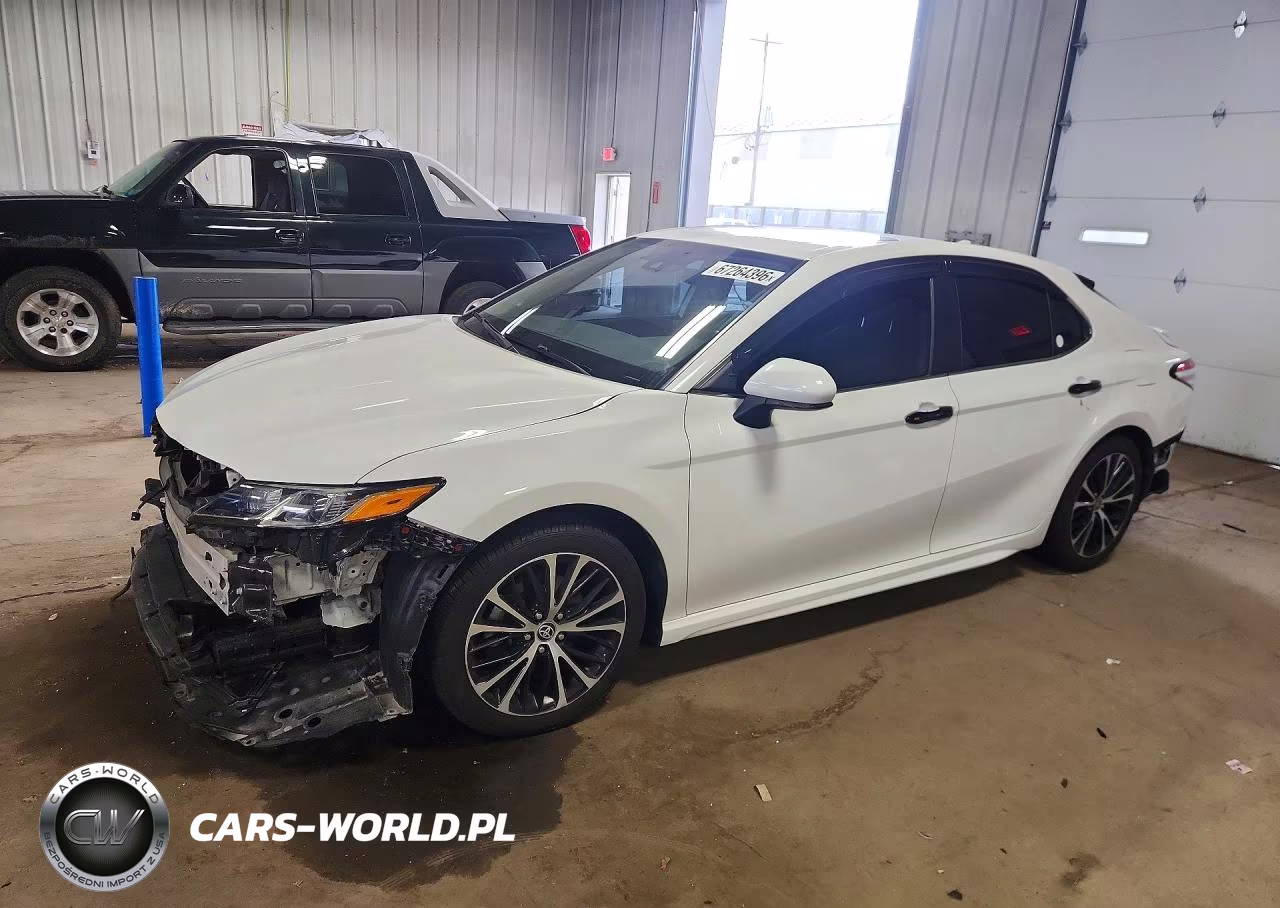 2020 Toyota Camry Se – zdjęcie 1 z 13