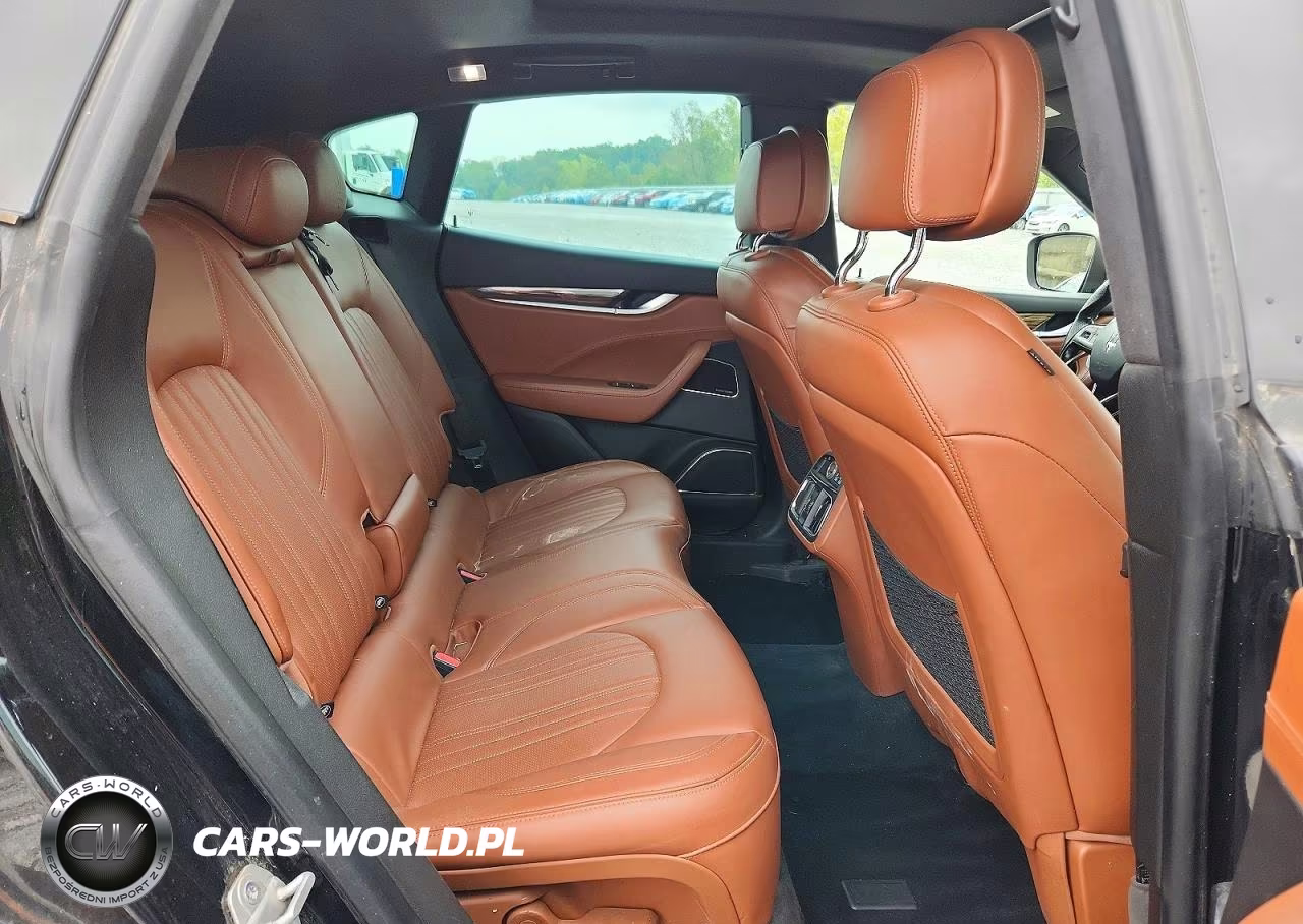 2017 Maserati Levante S Sport VIN:ZN661YUS8HX241307 - 11