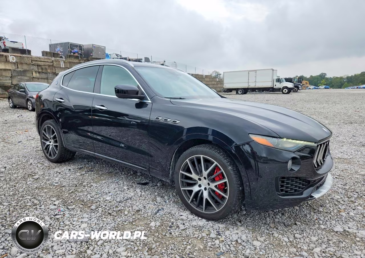 2017 Maserati Levante S Sport VIN:ZN661YUS8HX241307 - 4