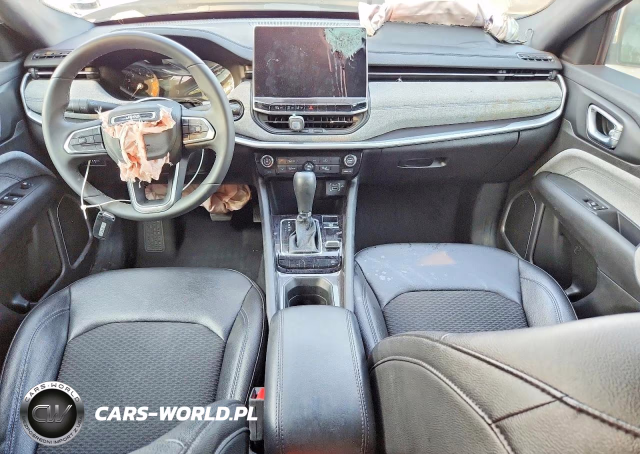 2024 Jeep Compass Latitude VIN:3C4NJDBN6RT607992 - 8