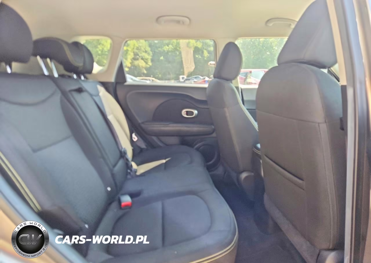 2016 Kia Soul + VIN:KNDJP3A55G7357235 - 10