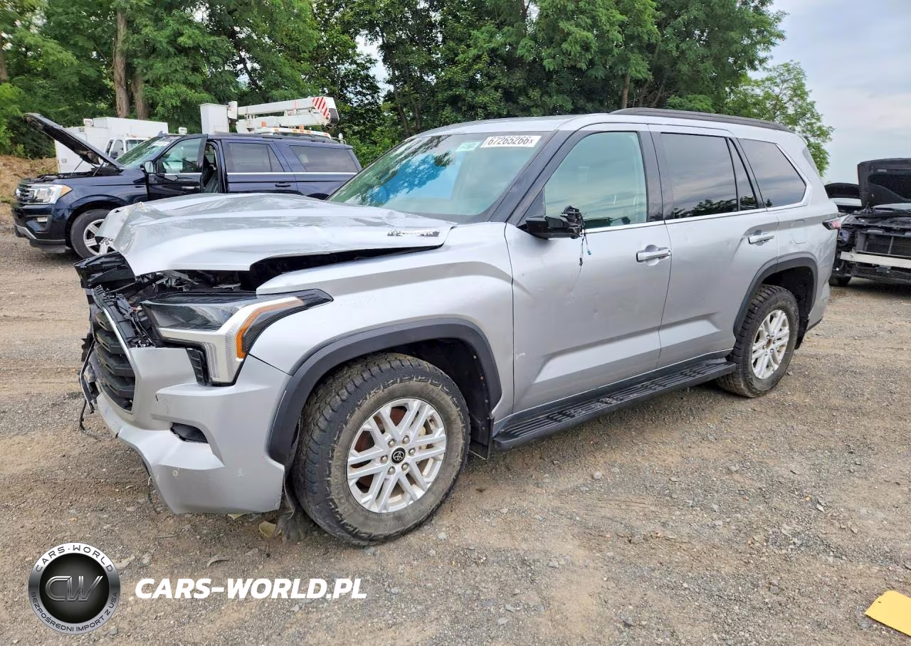 2023 Toyota Sequoia Sr5