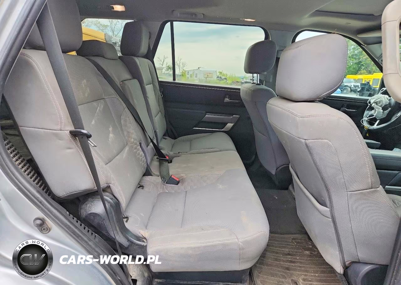 2023 Toyota Sequoia Sr5 VIN:7SVAAABAXPX015478 - 11