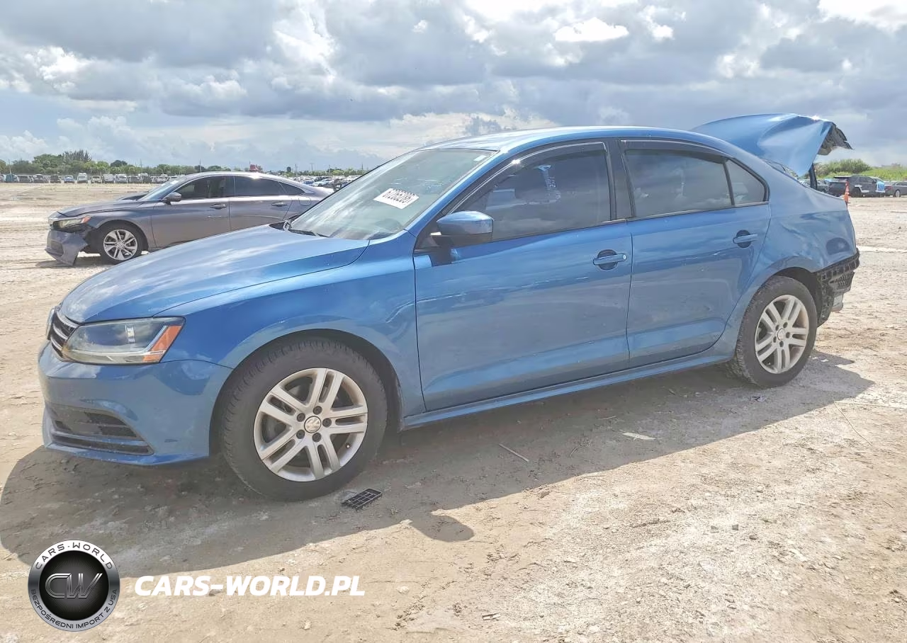 2018 Volkswagen Jetta S VIN:3VW2B7AJ0JM261613 - 1