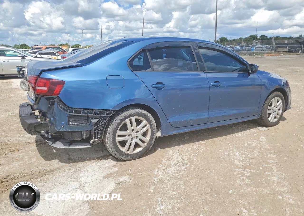 2018 Volkswagen Jetta S VIN:3VW2B7AJ0JM261613 - 3