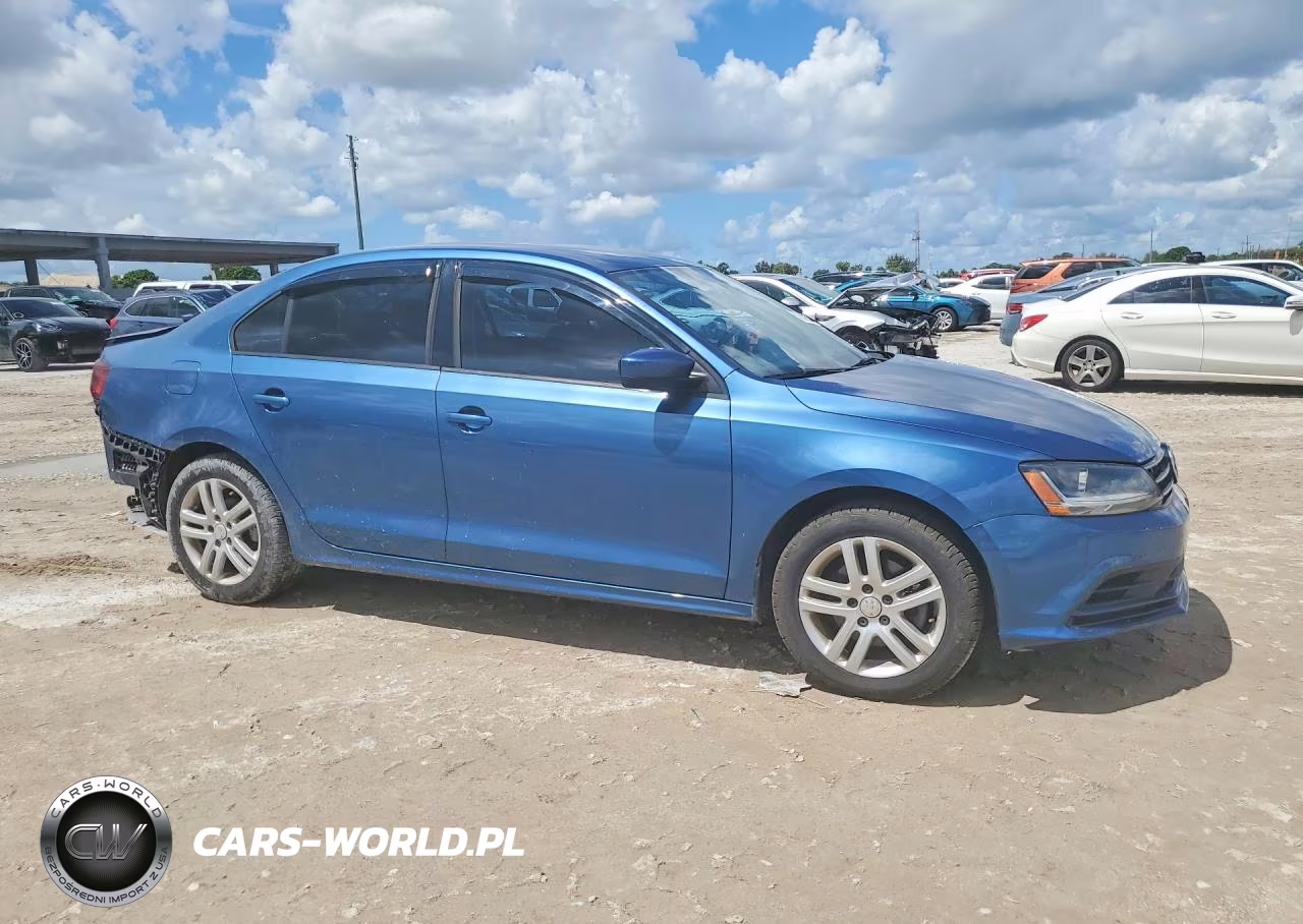 2018 Volkswagen Jetta S VIN:3VW2B7AJ0JM261613 - 4