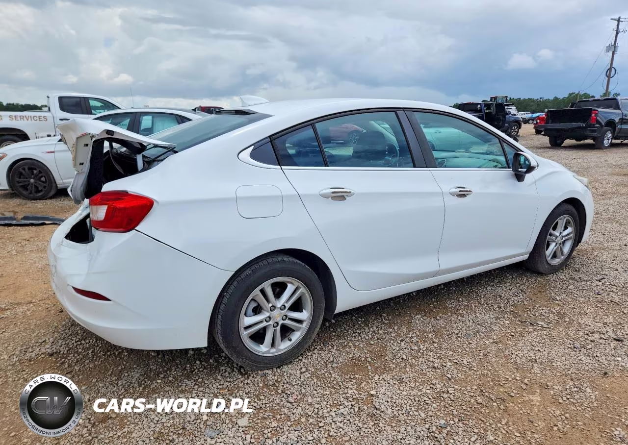 2017 Chevrolet Cruze Lt VIN:1G1BE5SM6H7236851 - 3