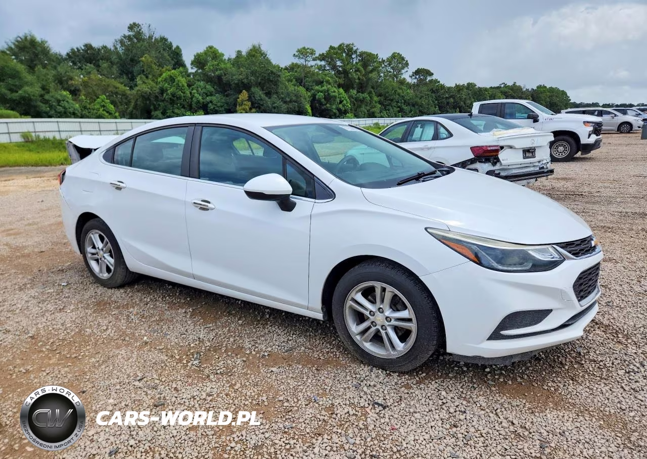 2017 Chevrolet Cruze Lt VIN:1G1BE5SM6H7236851 - 4