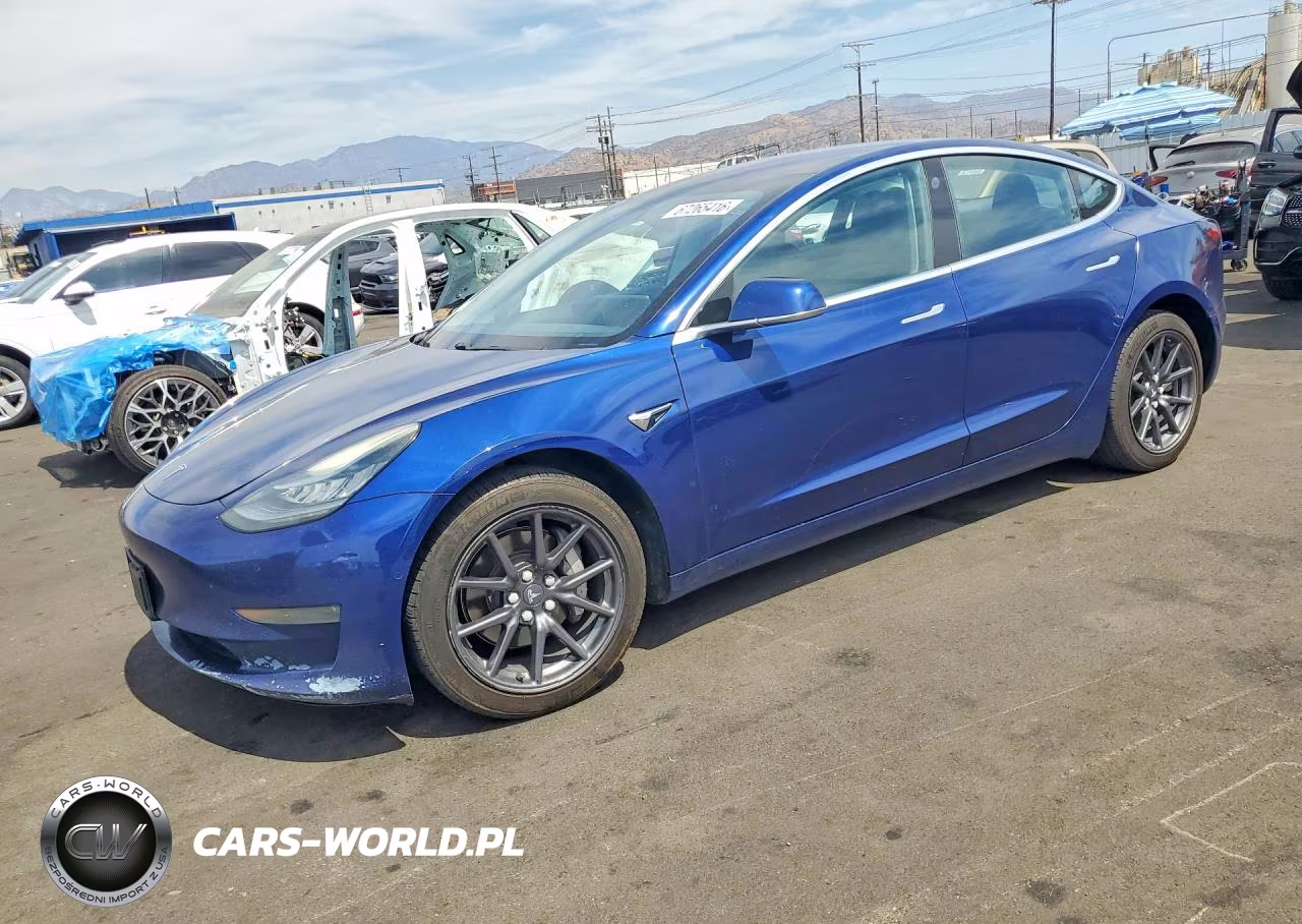 2018 Tesla Model 3 – zdjęcie 1 z 12
