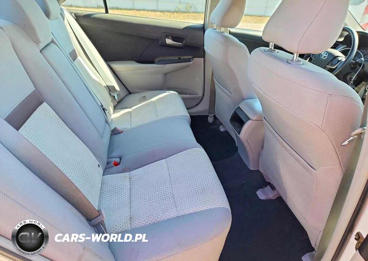 2014 Toyota Camry Le VIN:4T4BF1FK3ER372035 - 10