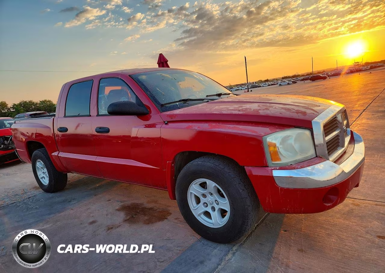 2005 Dodge Dakota Slt VIN:1D7HE48K45S330744 - 4
