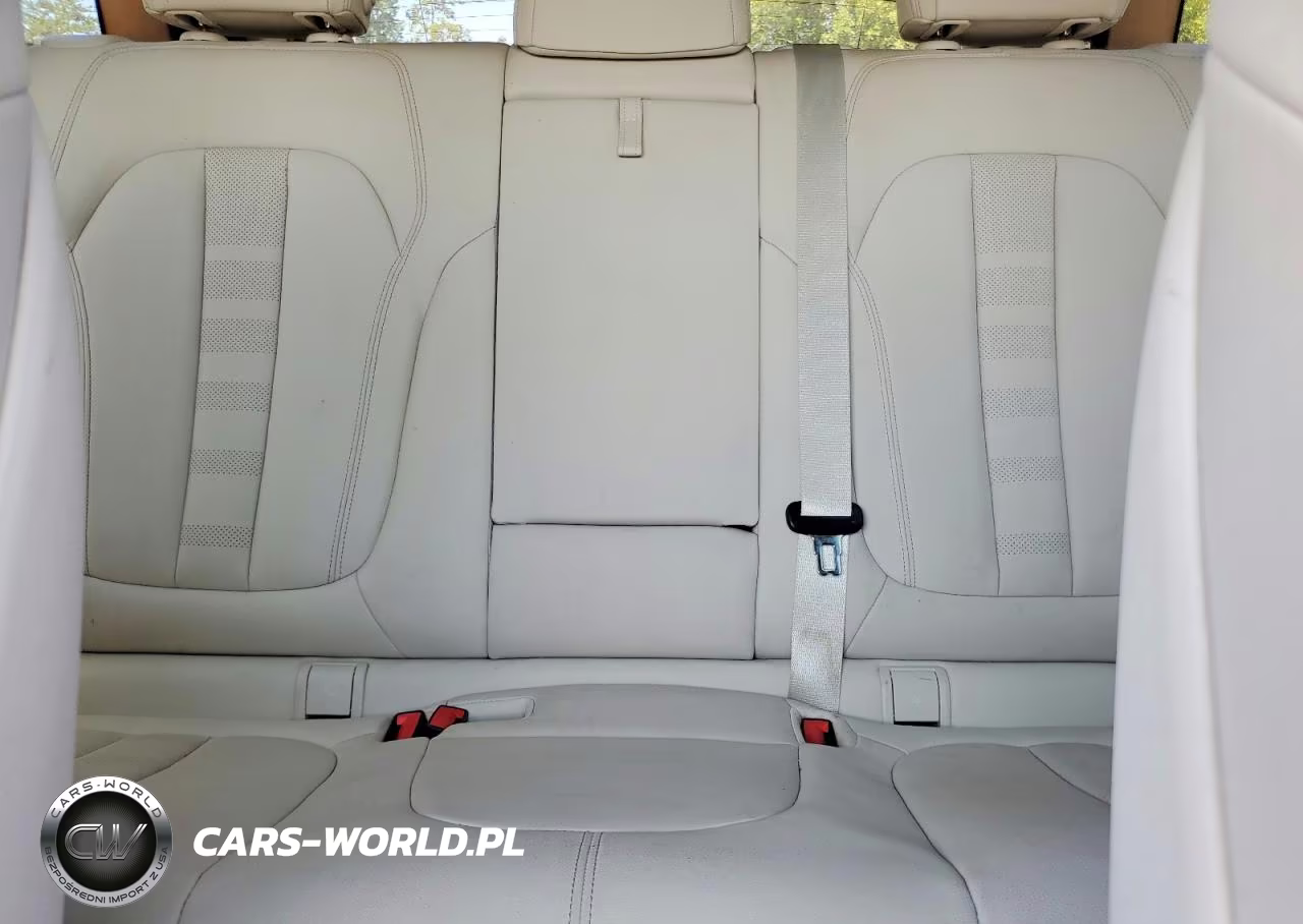 2021 BMW X5 xDrive45E VIN:5UXTA6C01M9D91560 - 10