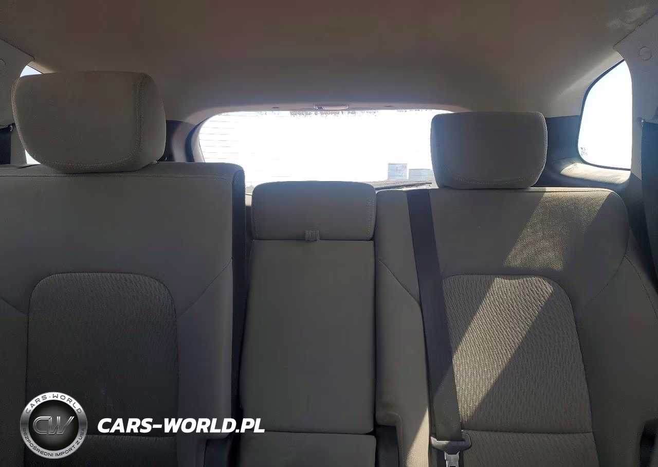 2018 Hyundai Santa Fe Se VIN:KM8SMDHF3JU293685 - 10