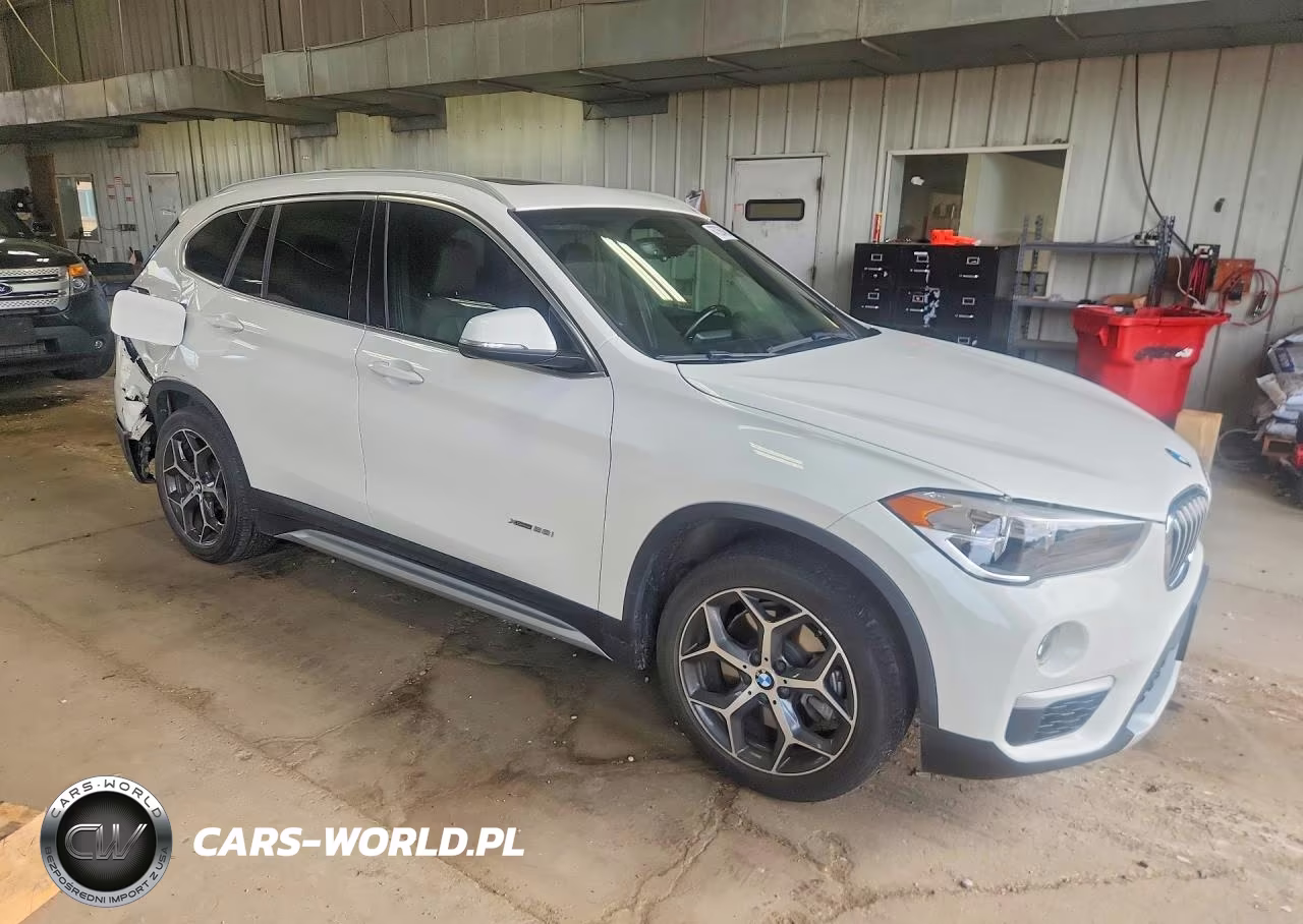 2018 BMW X1 xDrive28I VIN:WBXHT3C31J5K25682 - 4