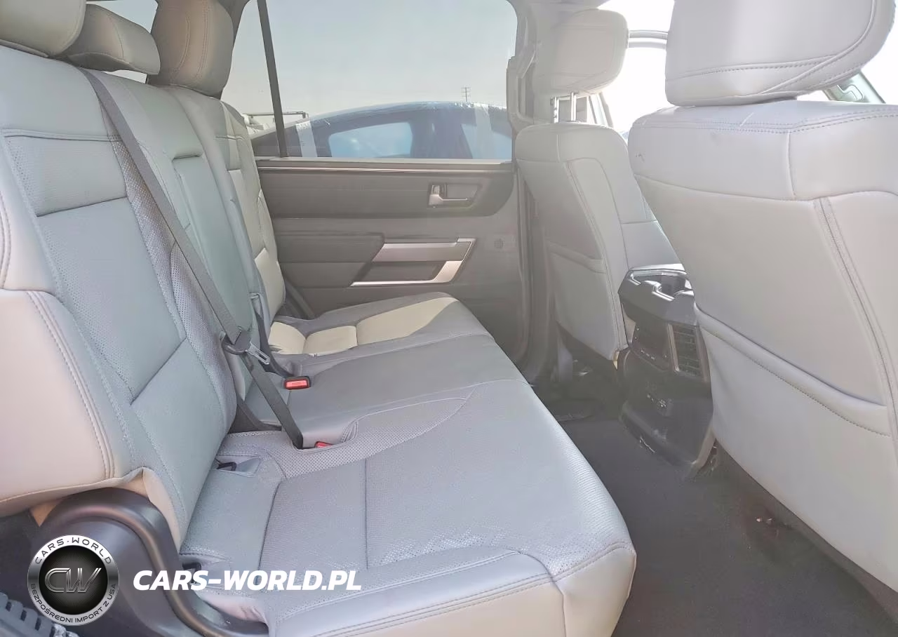 2025 Toyota Sequoia Sr5 VIN:7SVAAABA1SX071043 - 10