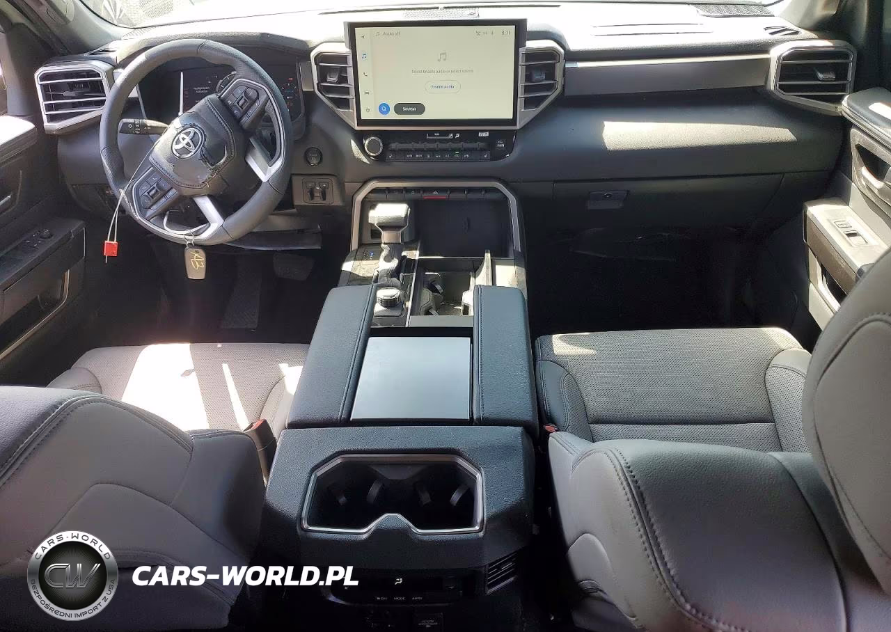 2025 Toyota Sequoia Sr5 VIN:7SVAAABA1SX071043 - 8