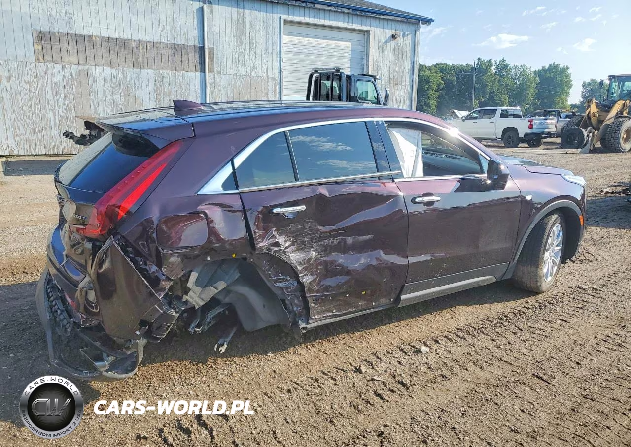 2021 Cadillac Xt4 Luxury VIN:1GYFZBR44MF012487 - 3