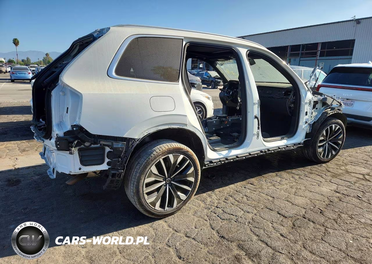 2025 Volvo Xc90 Plus VIN:YV4H60PB8S1379008 - 3
