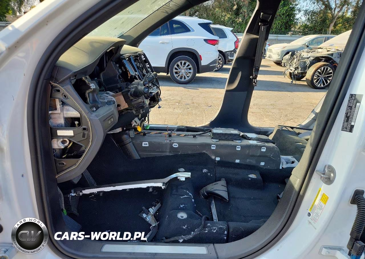 2025 Volvo Xc90 Plus VIN:YV4H60PB8S1379008 - 7