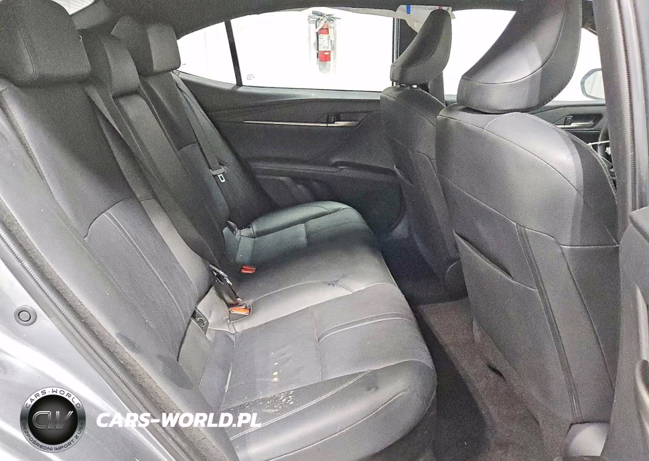 2026 Toyota Camry Xse VIN:4T1DAACK1TU283244 - 10