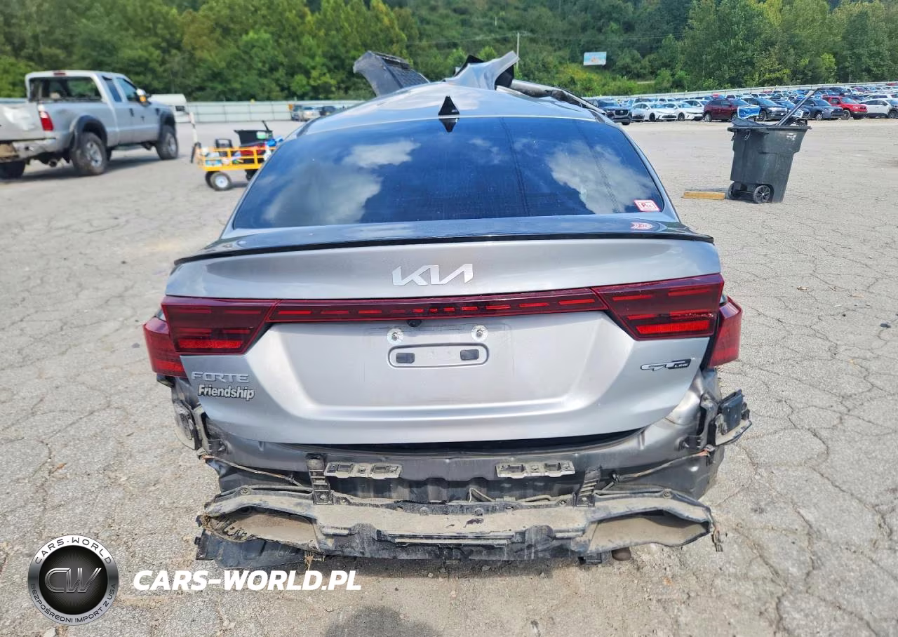 2023 Kia Forte Gt Line VIN:3KPF54AD1PE620233 - 6
