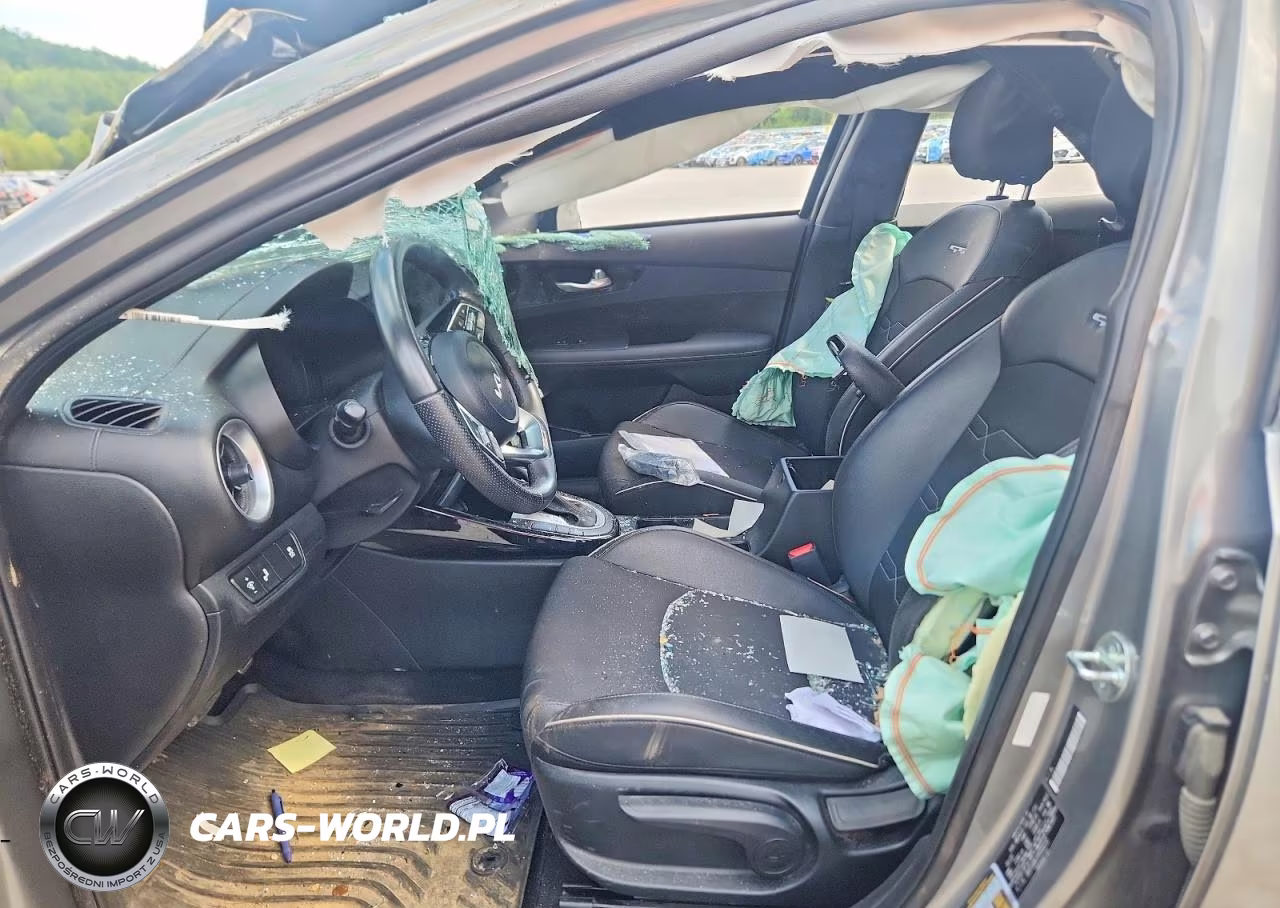 2023 Kia Forte Gt Line VIN:3KPF54AD1PE620233 - 7