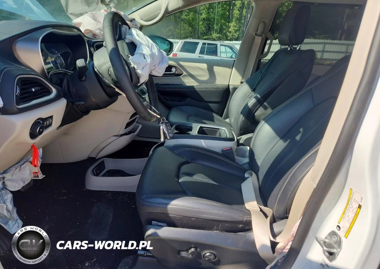 2024 Chrysler Pacifica Touring L VIN:2C4RC1BG9RR189300 - 7