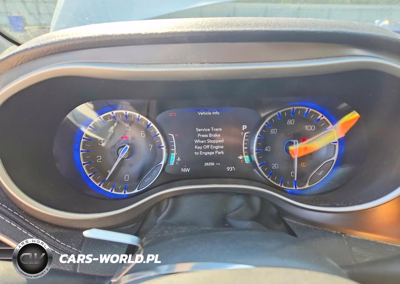 2024 Chrysler Pacifica Touring L VIN:2C4RC1BG9RR189300 - 9