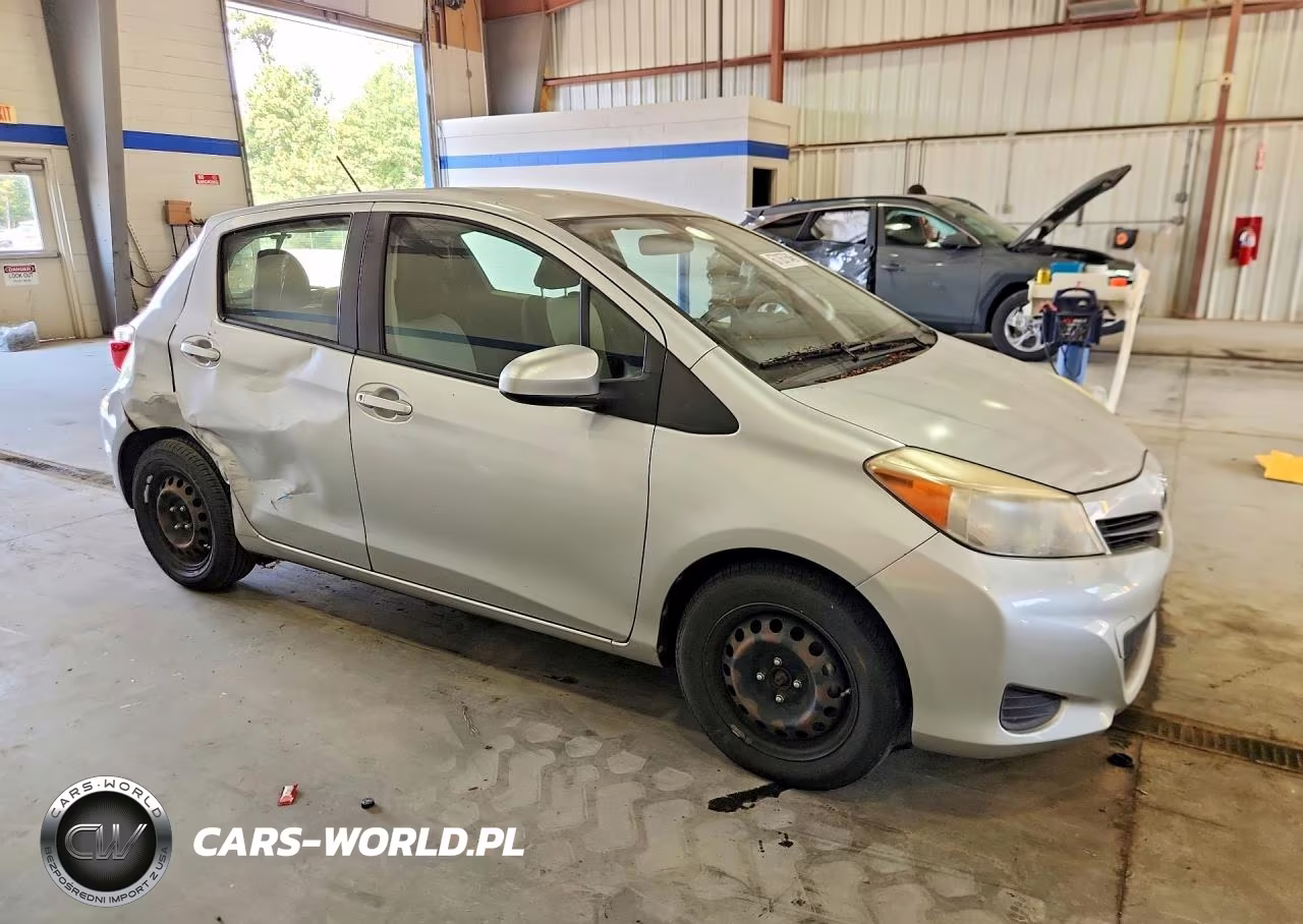 2013 Toyota Yaris 5-Door L VIN:JTDKTUD36DD547123 - 4