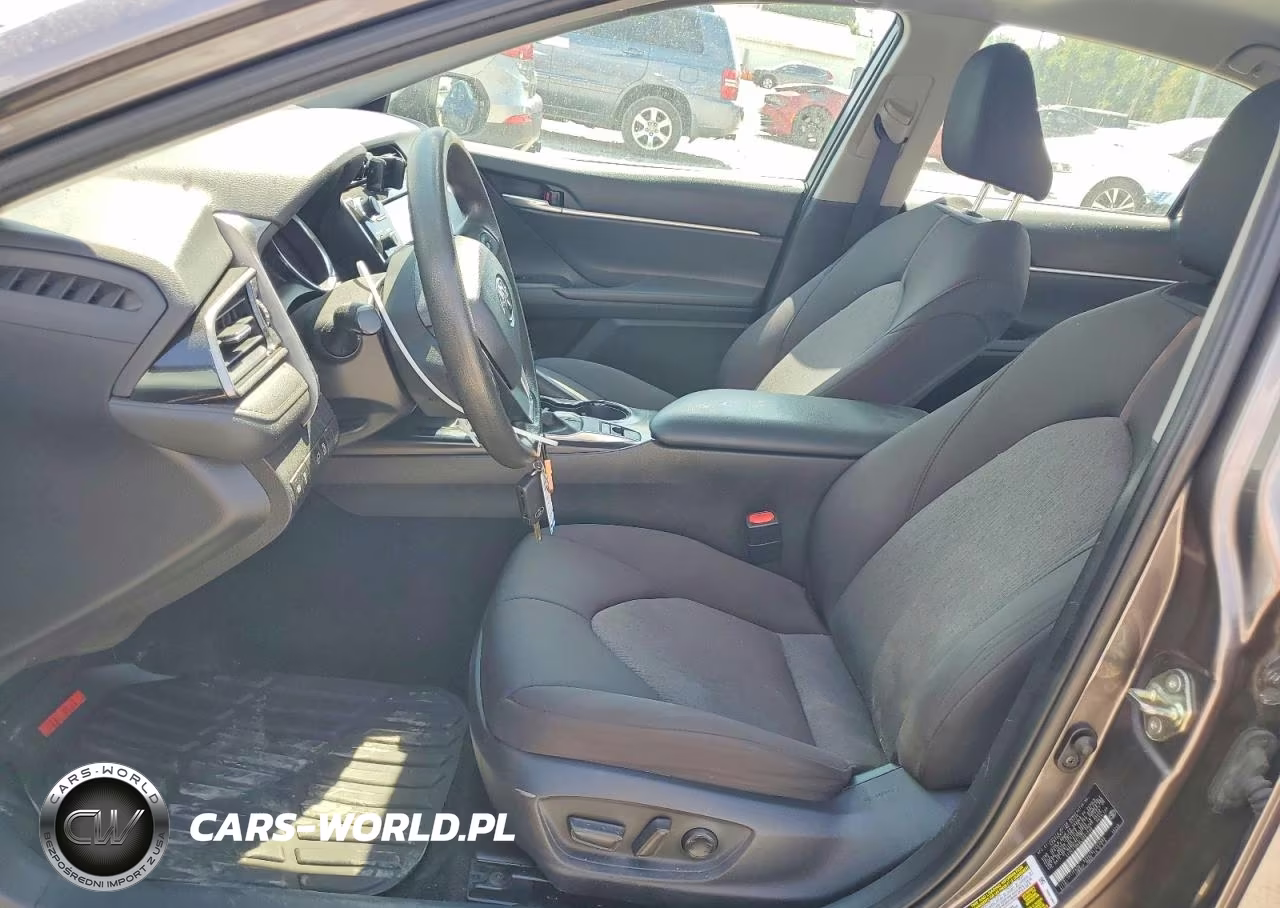 2020 Toyota Camry Le VIN:4T1C11BK6LU001502 - 7