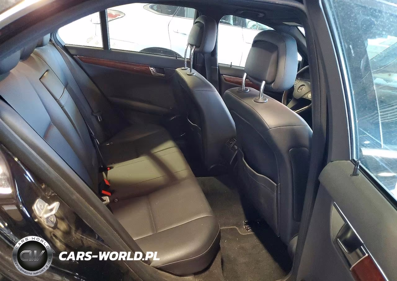 2010 Mercedes-Benz C 300 4Matic VIN:WDDGF8BB4AF409312 - 10