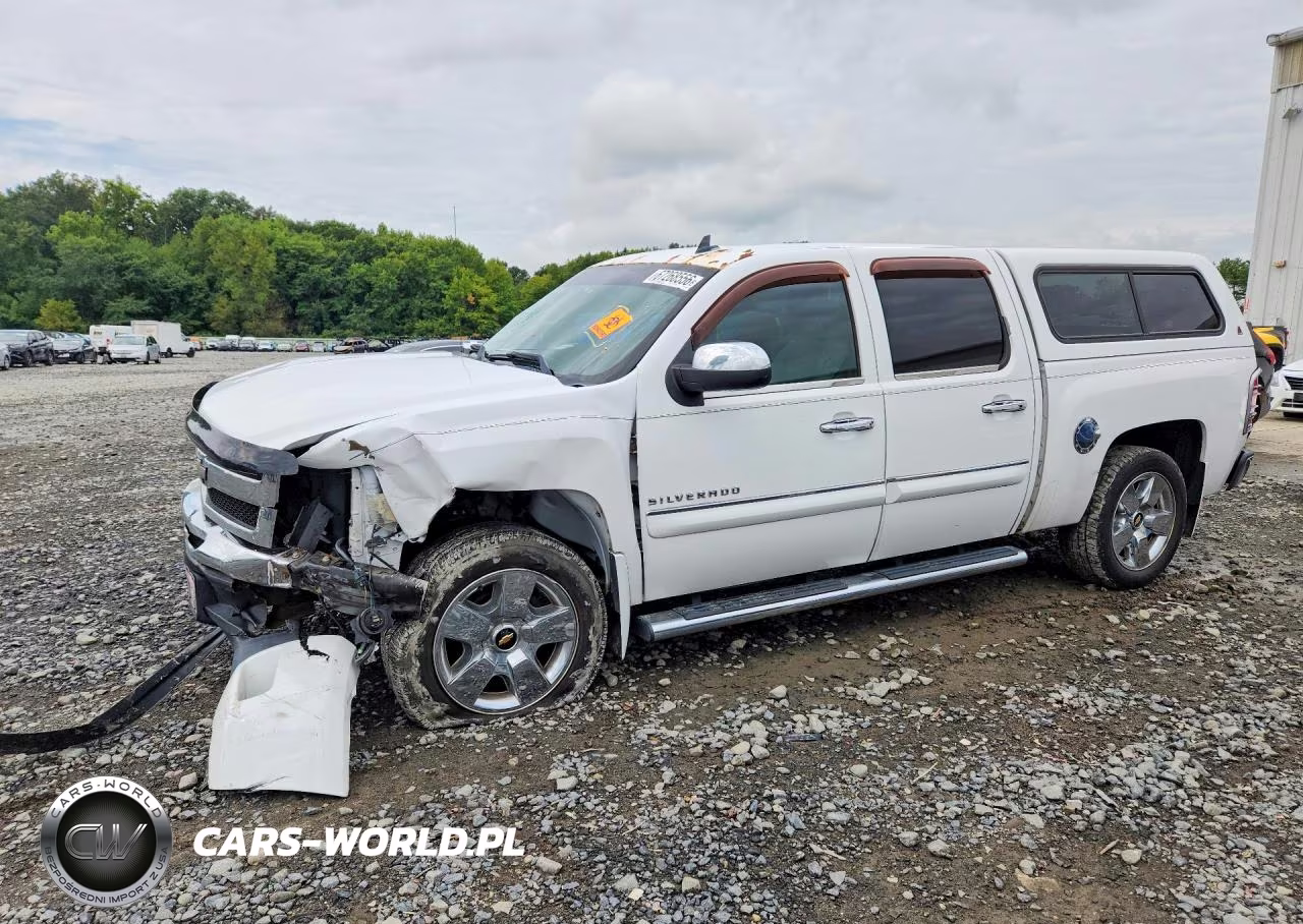 2011 Chevrolet Silverado C1500 Lt VIN:3GCPCSE03BG379522 - 1