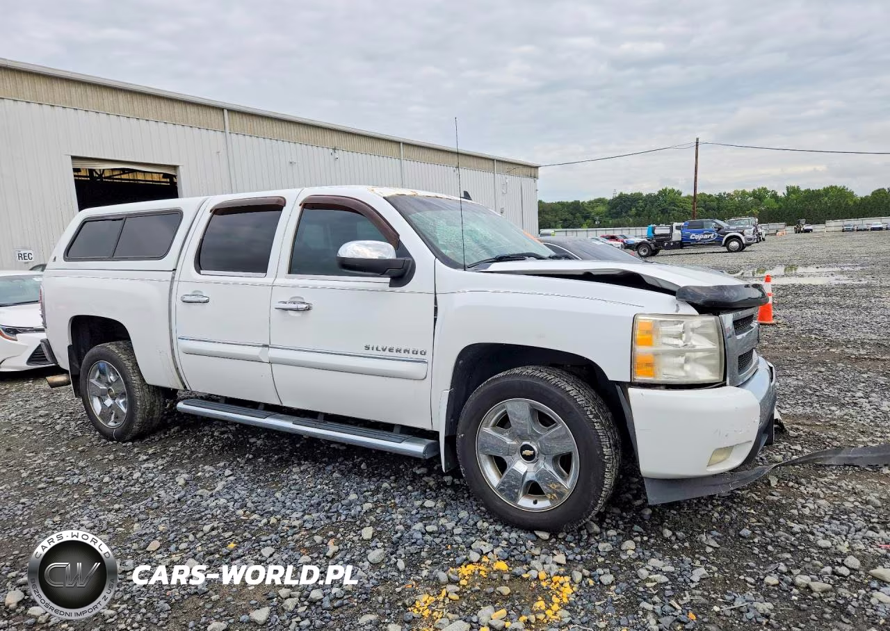 2011 Chevrolet Silverado C1500 Lt VIN:3GCPCSE03BG379522 - 4