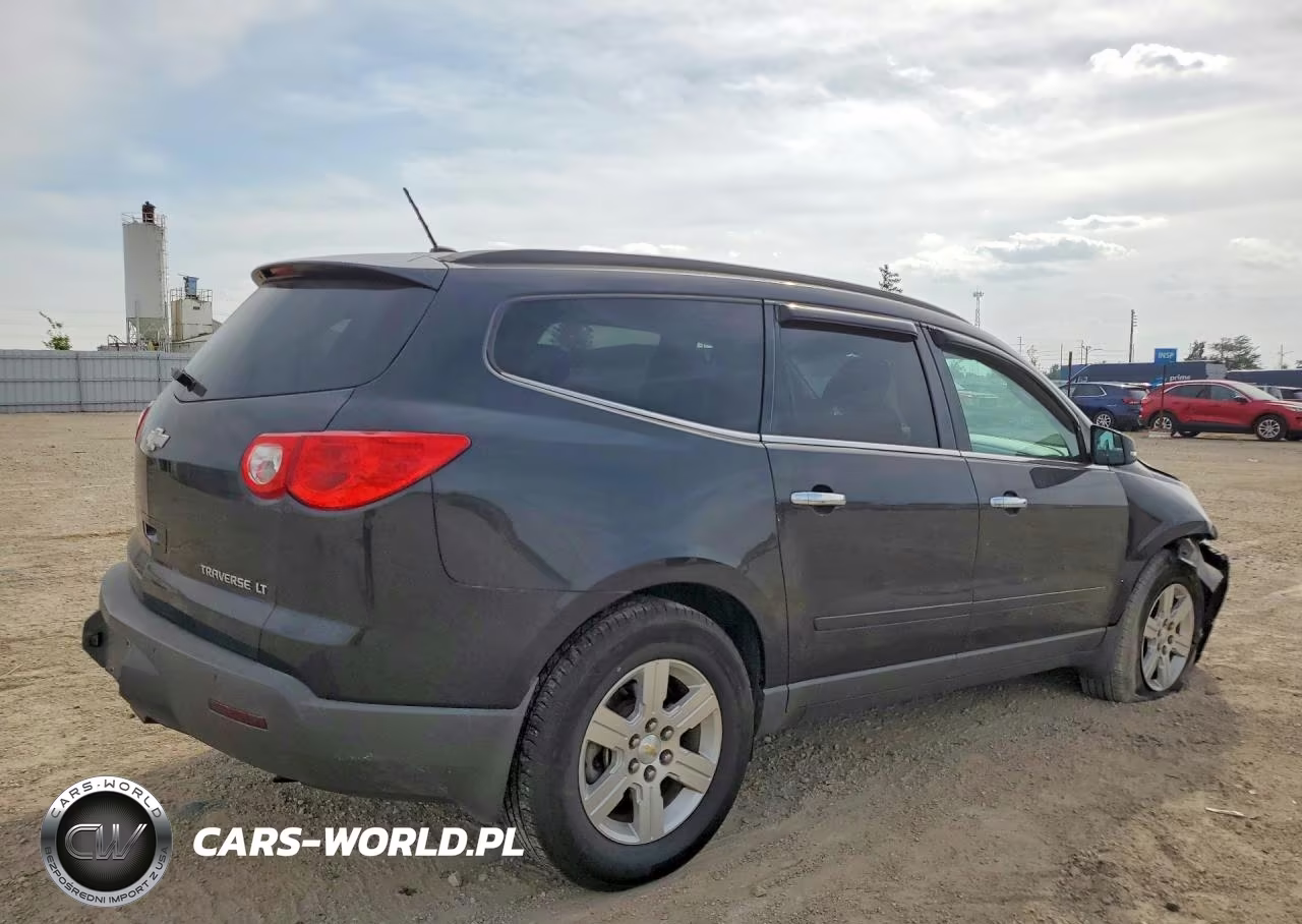 2011 Chevrolet Traverse Lt VIN:1GNKVGED3BJ340018 - 3