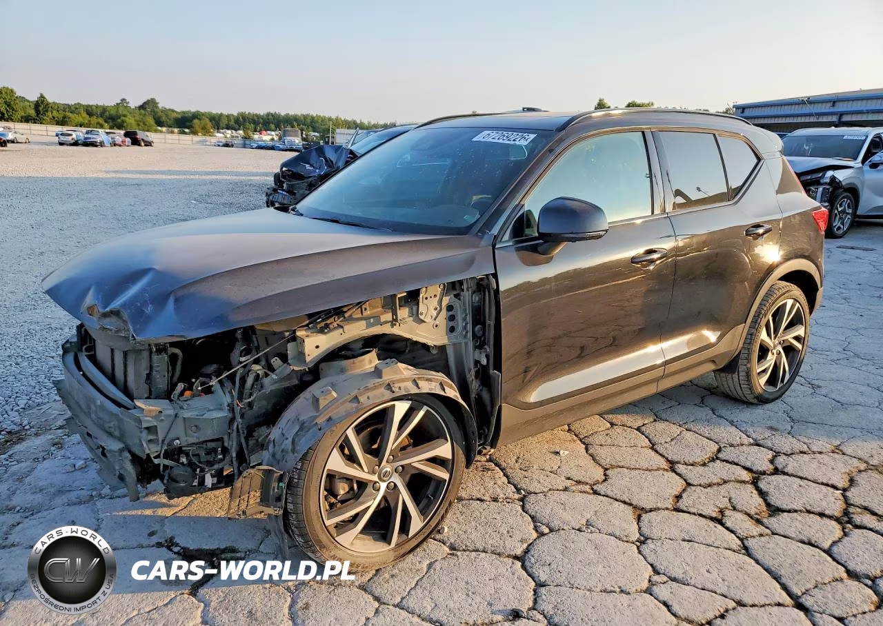 2020 Volvo Xc40 T5 R-Design
