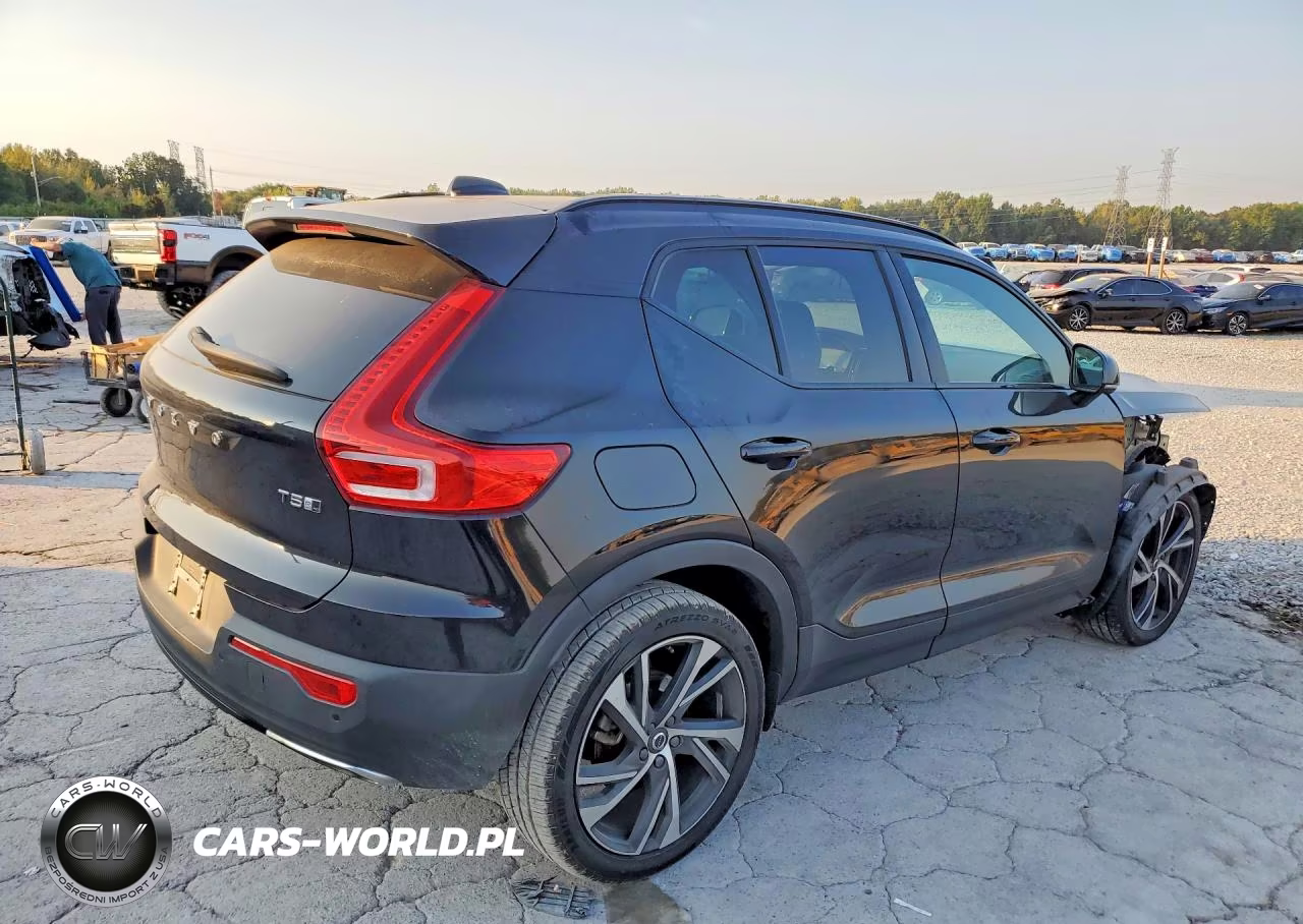 2020 Volvo Xc40 T5 R-Design VIN:YV4162UM4L2203832 - 3